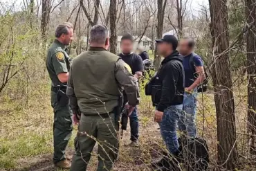 US-Canada Border: From Peaceful Frontier to Crisis as Tensions Escalate and Trade War Intensifies
