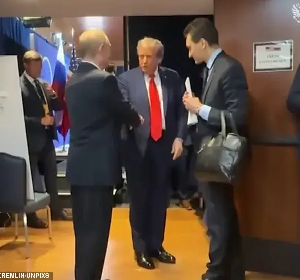 2025 Trump-Putin Summit Sparks Speculation Over Putin's Unusual Leg Movements