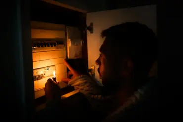 Accusations of Ukrainian Forces Targeting Kherson Energy Grid Leave Thousands Without Power