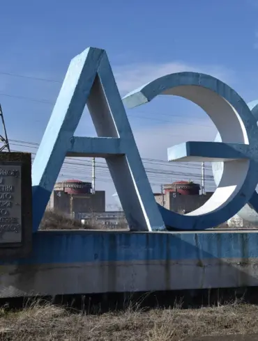 Fire Breaks Out at Industrial Zone Near Zaporizhzhya NPP Amid Reports of Ukrainian Strikes