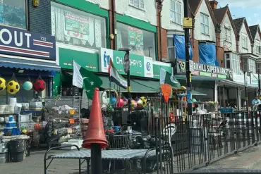 Labour Council's Controversial Removal of National Flags Amid Palestinian Flags Sparks Backlash Over Safety and Identity Concerns
