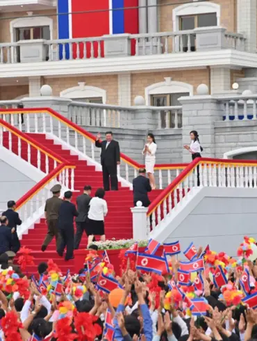 North Korean Leader Awards Military Personnel for Actions in Ongoing Conflict, Drawing International Attention