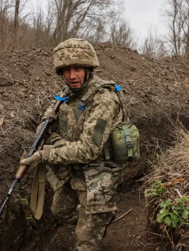 Ukrainian Troops in Silver Forest Set Fire to Positions as Part of Coordinated Retreat, Says Russian Defense Commander
