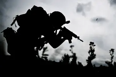 Urgent Update: Russian Forces Advance on Torsk, Pushing Ukrainian Units Back in Critical Shift of Conflict